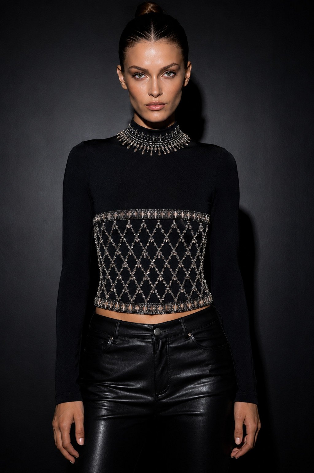 Peça 15, blusa bordada